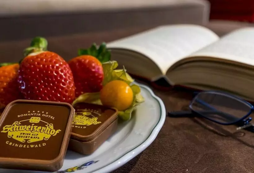 سوئیت سوپریور 3 خوابه, Romantik Hotel Schweizerhof