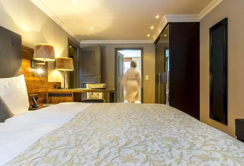 سوئیت سوپریور 3 خوابه, Romantik Hotel Schweizerhof