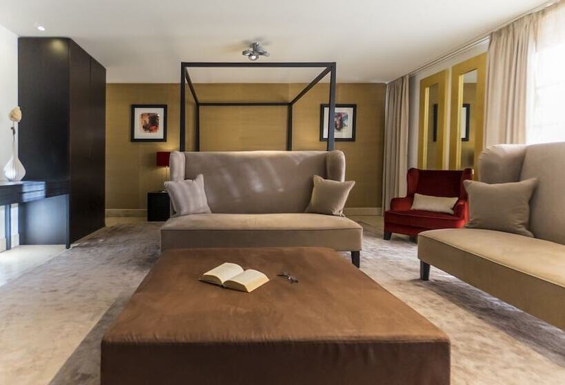 三卧高级套房, Romantik Hotel Schweizerhof