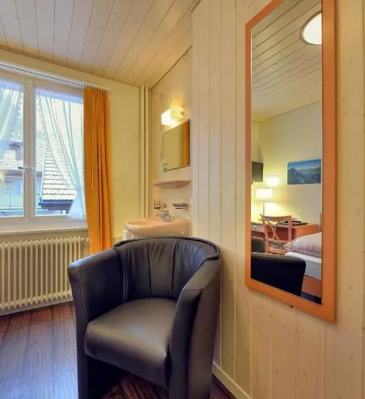 Chambre Economy Individuelle, Rossli