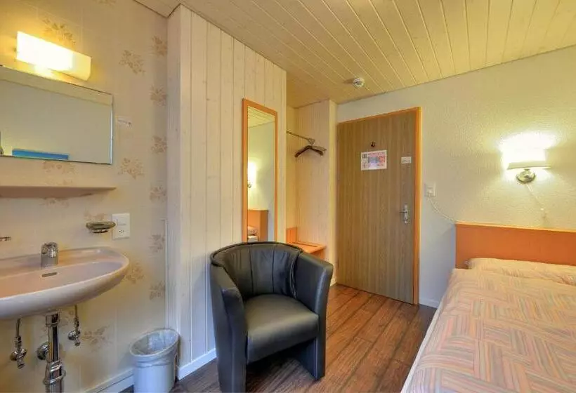 Chambre Economy Individuelle, Rossli