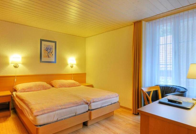 Номер Стандарт с Балконом, Rossli