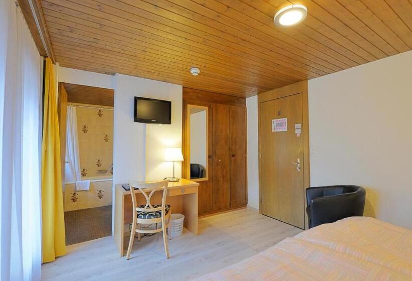 Номер Стандарт с Балконом, Rossli