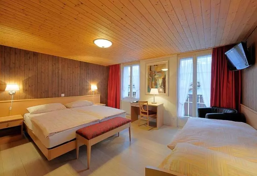 Chambre Triple Standard avec Balcon, Rossli