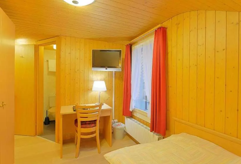 Chambre Economy, Rossli