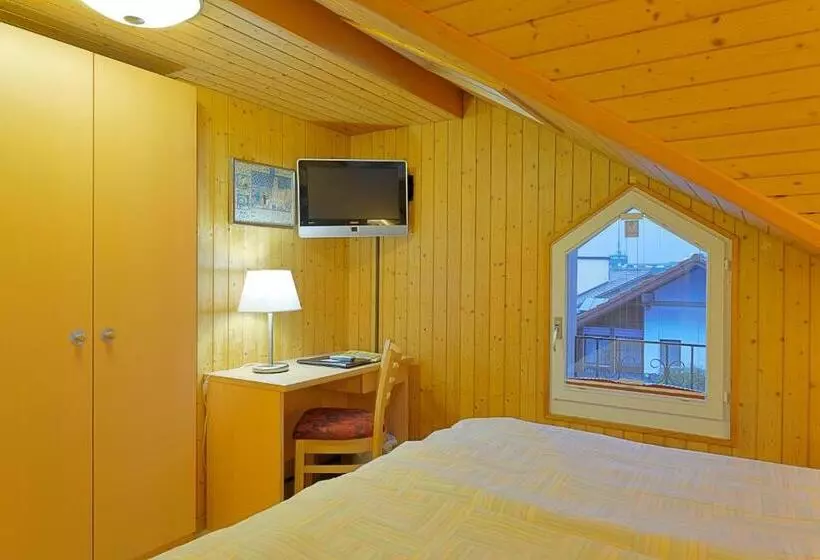 Chambre Economy, Rossli
