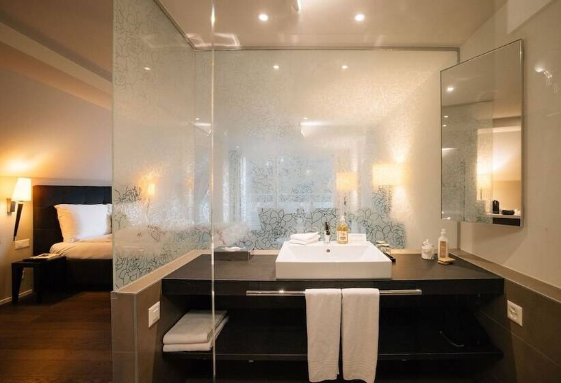 주니어 스위트, Schloss Hunigen