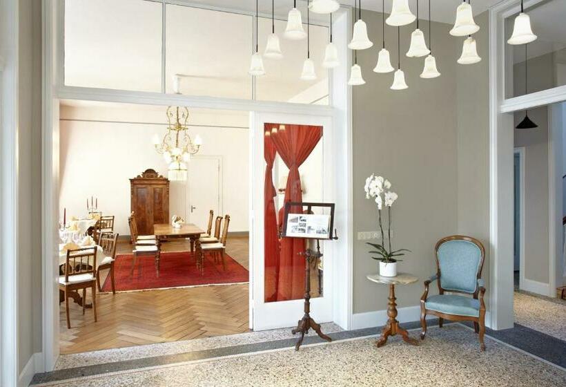 חדר סופריור, Terrasse Am See