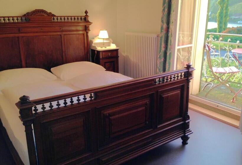 חדר רומנטי, Terrasse Am See