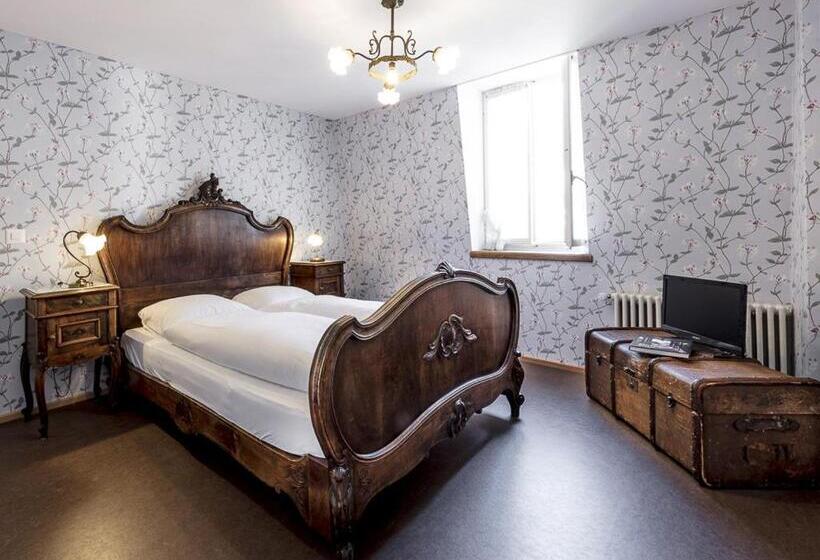 חדר רומנטי, Terrasse Am See