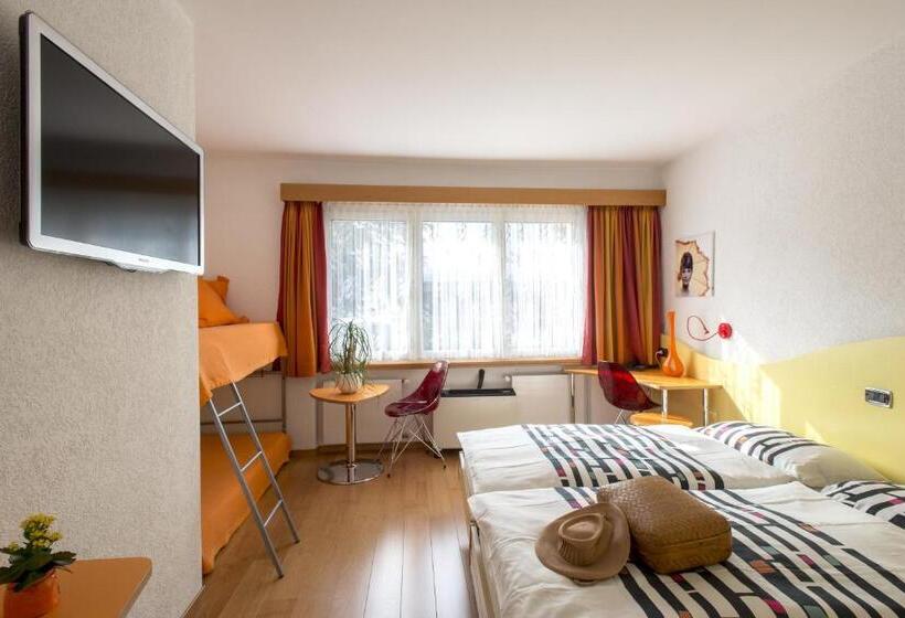 Camera Familiare, Vezia