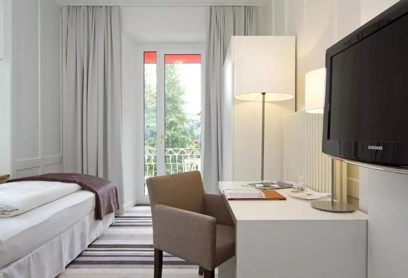 バルコニー付きシングルスタンダードルーム, National By Mountain Hotels