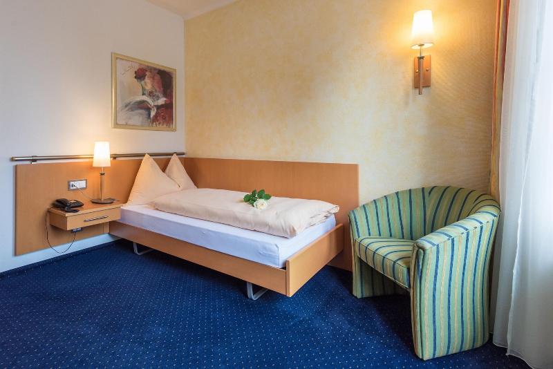 اتاق استاندارد یک نفره, Parkhotel Gunten – Beach & Spa