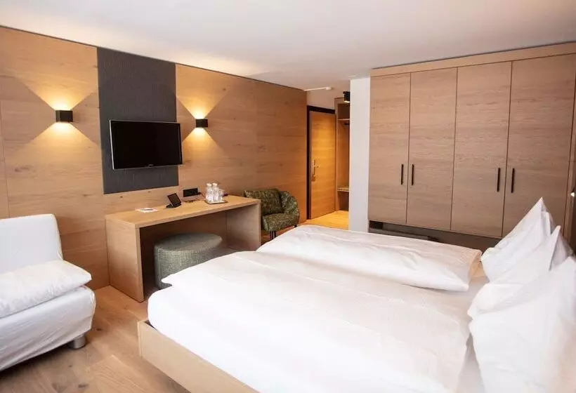 Chambre Supérieure, Posthotel Valbella
