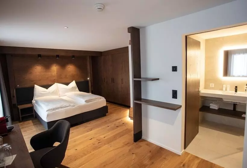 バルコニー付きデラックスルーム, Posthotel Valbella   Berge, Spa & Wir