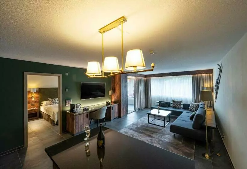 سوییت سوپریور, Romantik Hotel Schweizerhof