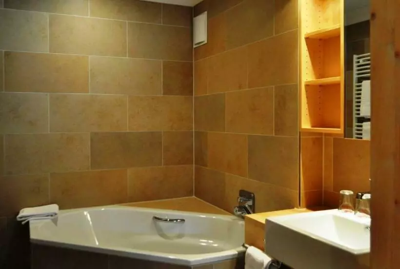 سوییت سوپریور, Romantik Hotel Schweizerhof