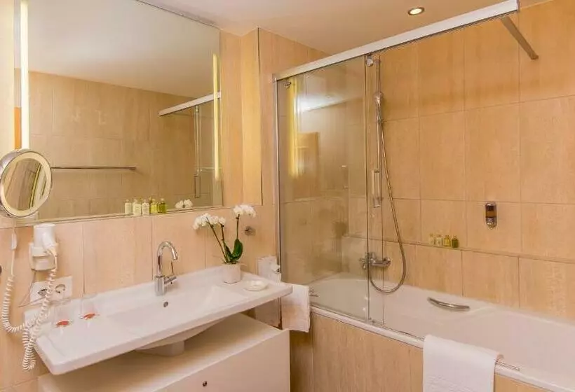 سوئیت سوپریور 3 خوابه, Romantik Hotel Schweizerhof