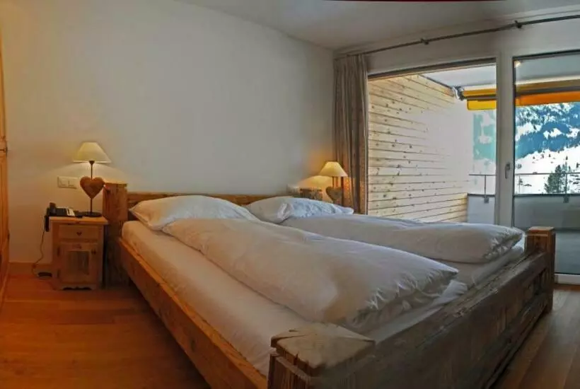 سوئیت سوپریور 3 خوابه, Romantik Hotel Schweizerhof