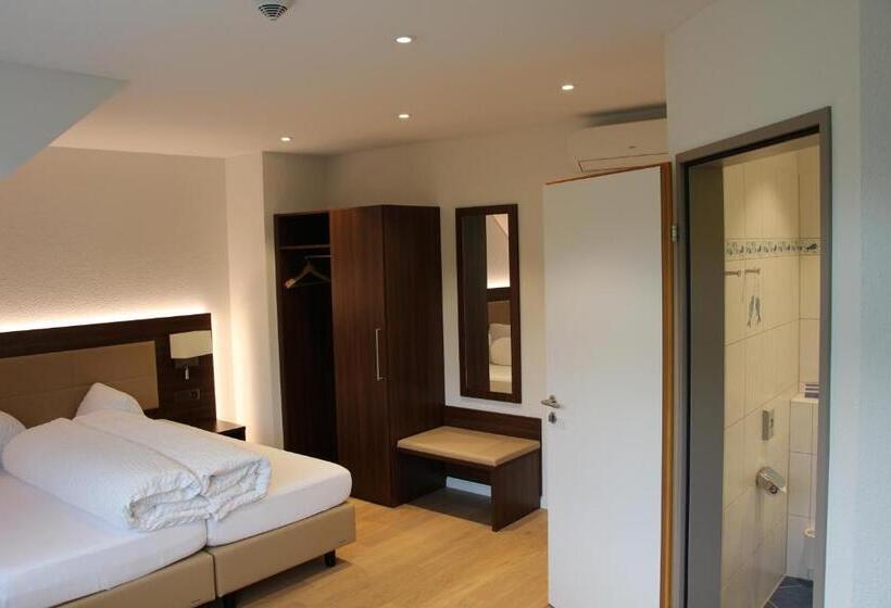 غرفة قياسية مطلّة علي الحديقة, Seehotel Delphin