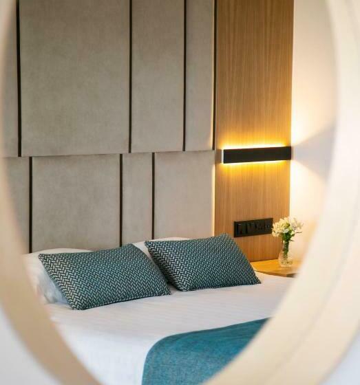 جناح جونيور مطلّ علي البحر, Asterias Beach