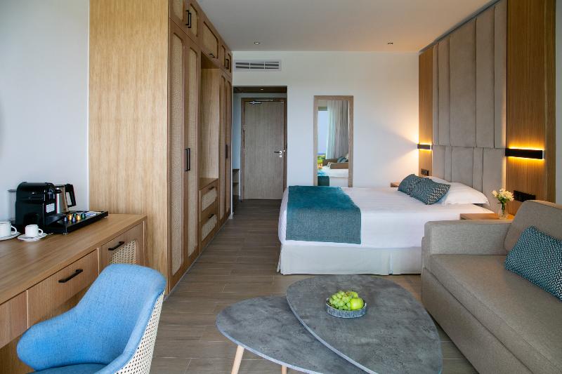 Полулюкс Вид на Море, Asterias Beach