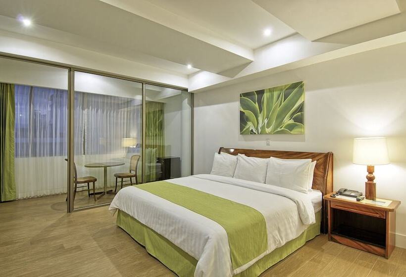 Номер Deluxe, Balmoral Hotel San José Cr, Historic District