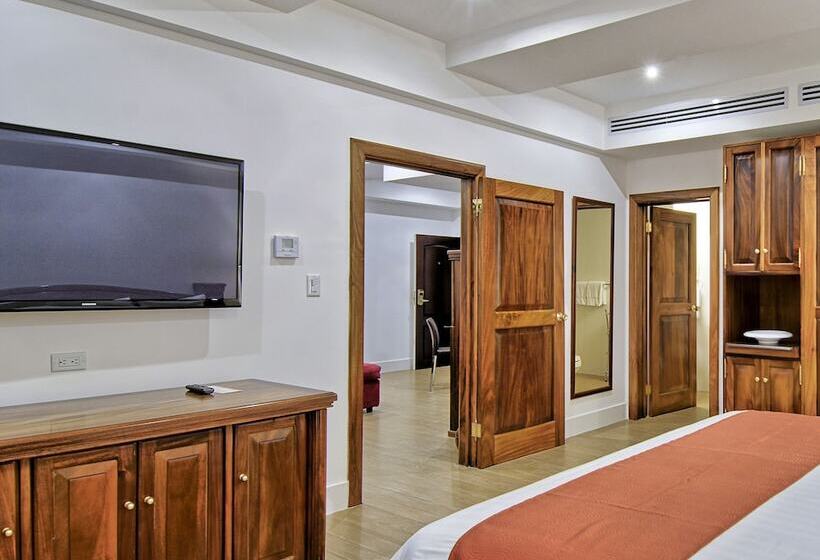 Президентский Люкс, Balmoral Hotel San José Cr, Historic District