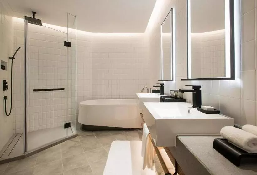 Deluxe Suite King Bed, Bei Zhaolong Hotel, Jdv By Hyatt