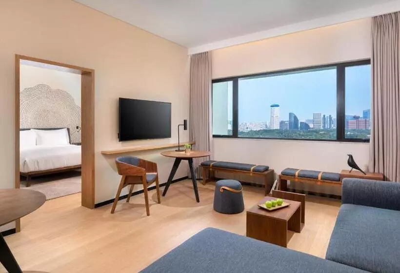 Deluxe Suite King Bed, Bei Zhaolong Hotel, Jdv By Hyatt