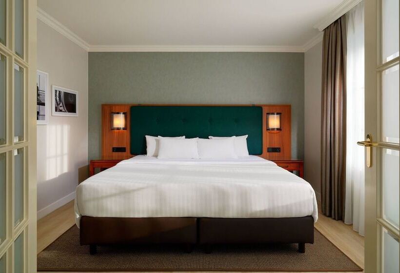 سوییت, Courtyard By Marriott Hamburg Airport