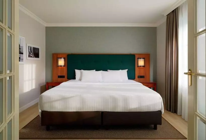 سوییت, Courtyard By Marriott Hamburg Airport