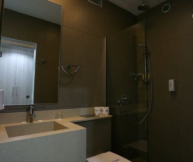 オーシャンビュースーペリアールーム, Dionysos Central