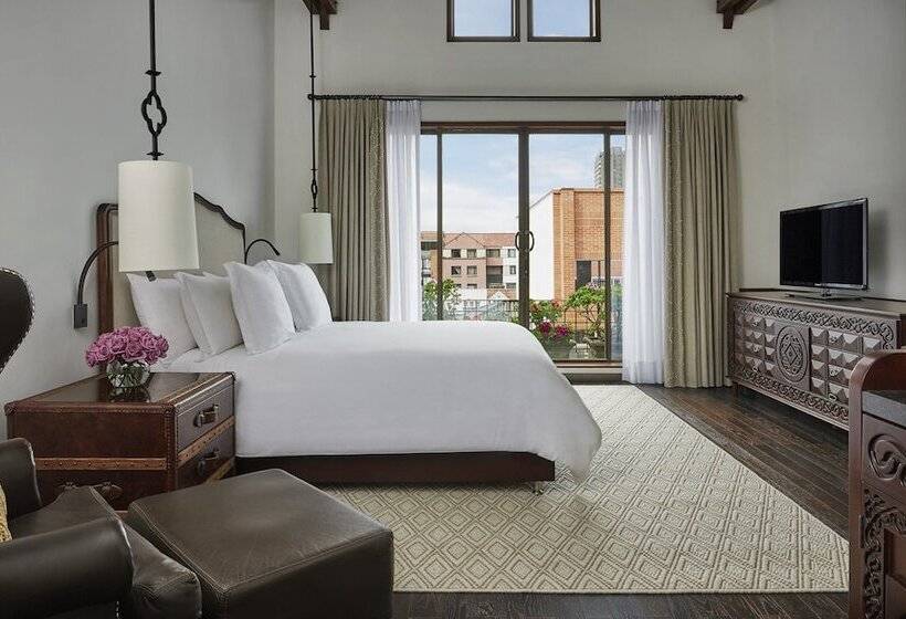 Номер Deluxe, Four Seasons Hotel Casa Medina Bogota