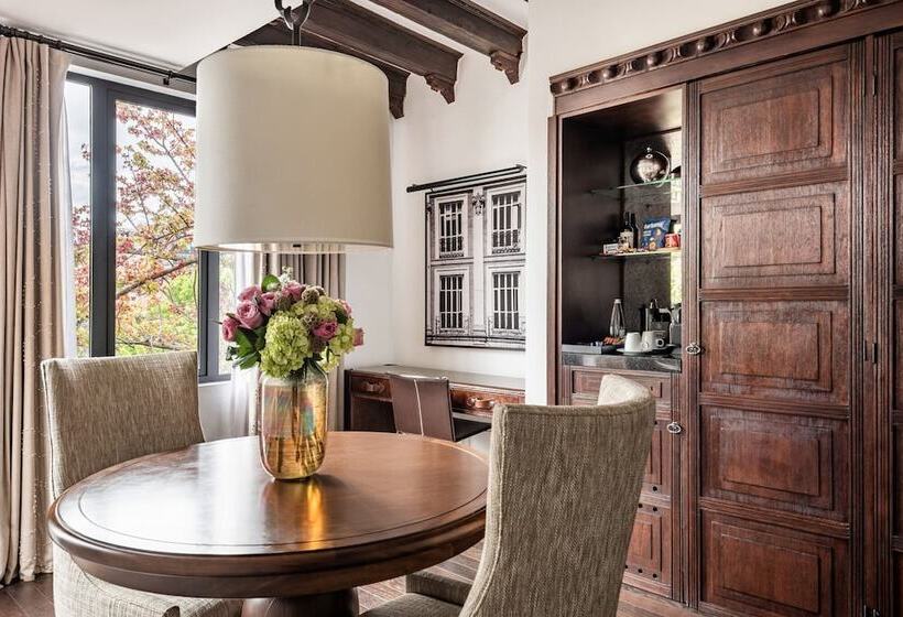 Люкс с Балконом, Four Seasons Hotel Casa Medina Bogota