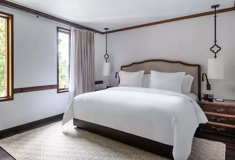 سوییت اجرایی, Four Seasons Hotel Casa Medina Bogota