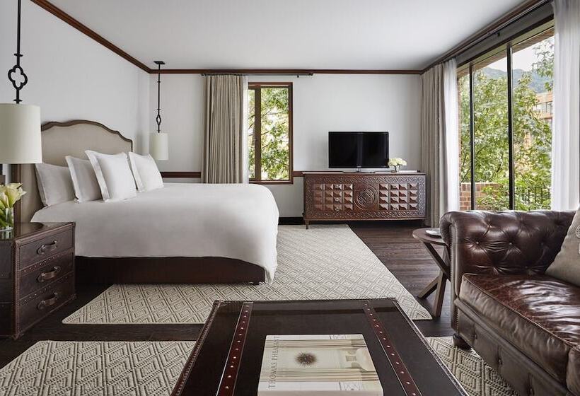 Президентский Люкс, Four Seasons Hotel Casa Medina Bogota