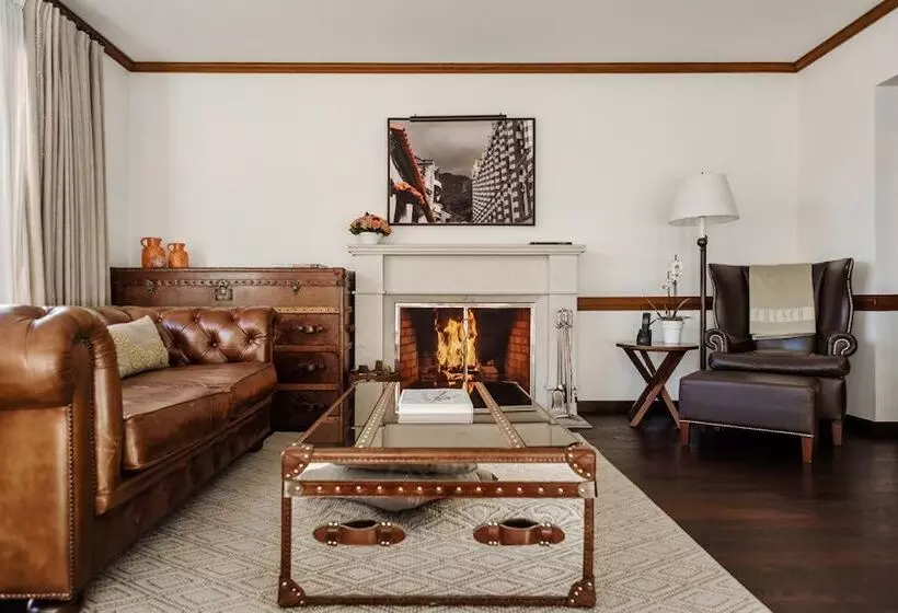 سوییت اجرایی, Four Seasons Hotel Casa Medina Bogota