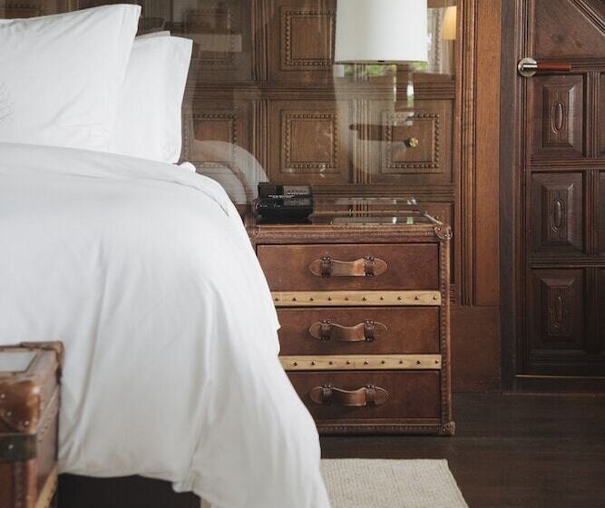 Люкс, Four Seasons Hotel Casa Medina Bogota