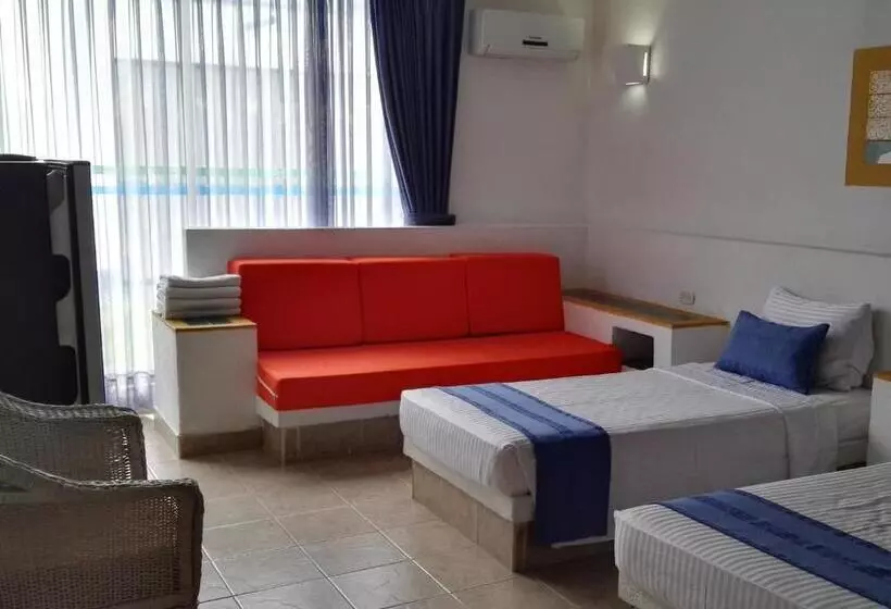 استودیو خانوادگی, Guadaira Resort