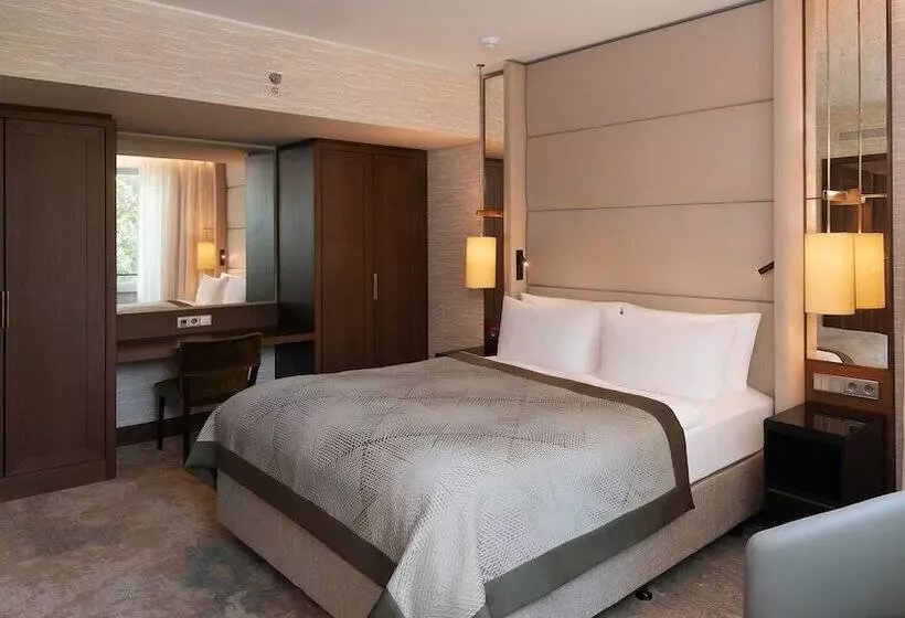 سوییت جونیور, Intercontinental Berlin, An Ihg
