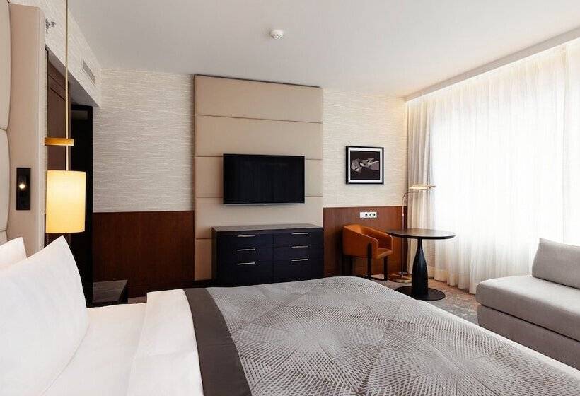 اتاق کلاب, Intercontinental Berlin, An Ihg