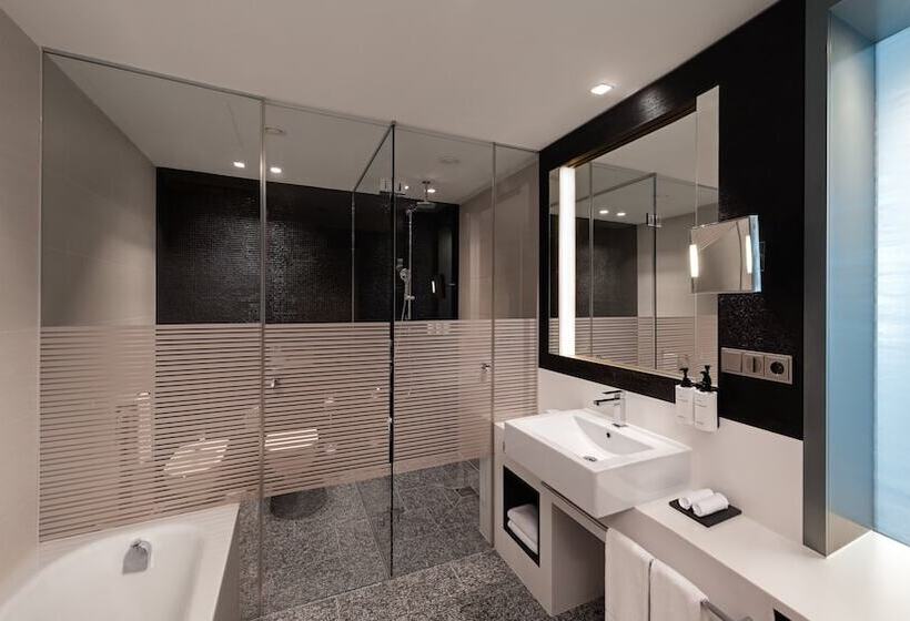 سوییت جونیور, Intercontinental Berlin, An Ihg