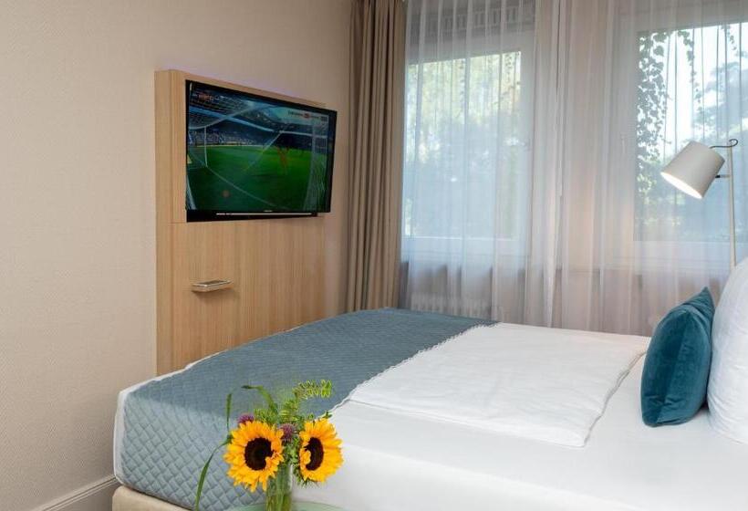 Номер Комфорт, Leonardo Hotel Hamburg Elbbrücken