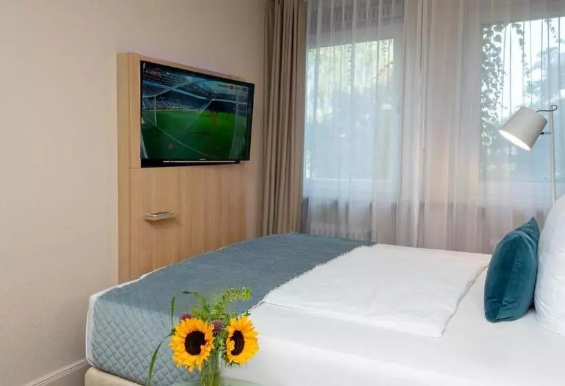コンフォートルーム, Leonardo Hotel Hamburg Elbbrücken