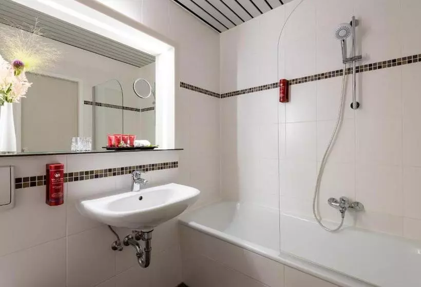 コンフォートルーム, Leonardo Hotel Hamburg Elbbrücken