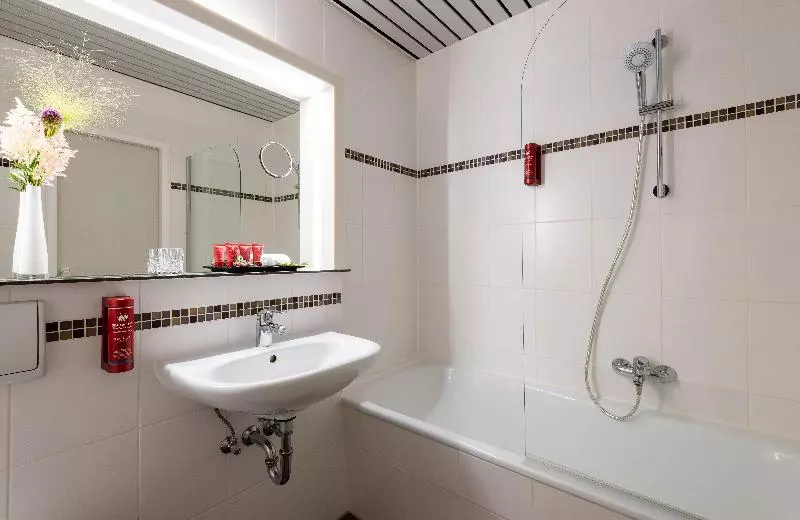 コンフォートルーム, Leonardo Hotel Hamburg Elbbrücken