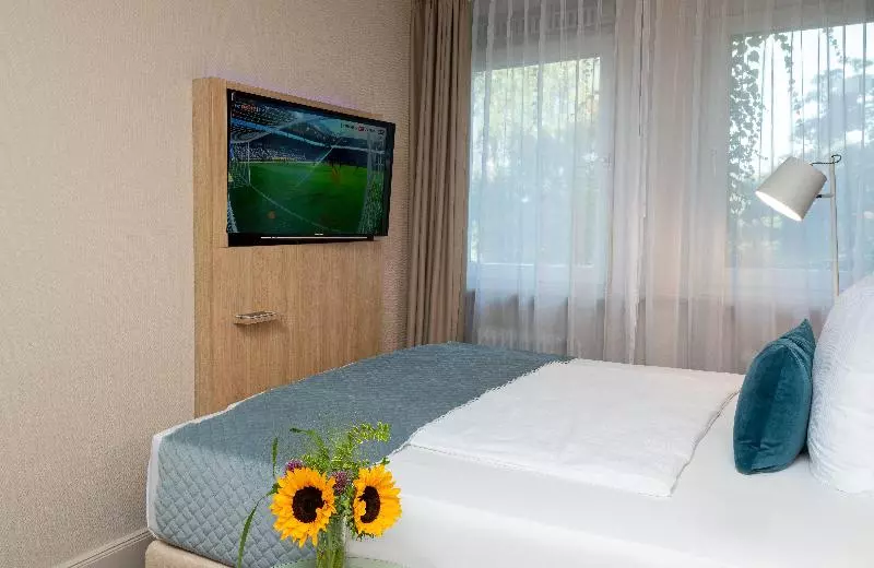 コンフォートルーム, Leonardo Hotel Hamburg Elbbrücken