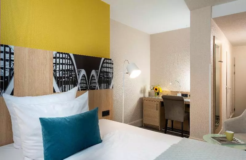 コンフォートルーム, Leonardo Hotel Hamburg Elbbrücken