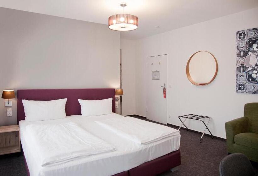 Comfort room with balcony, Les Nations